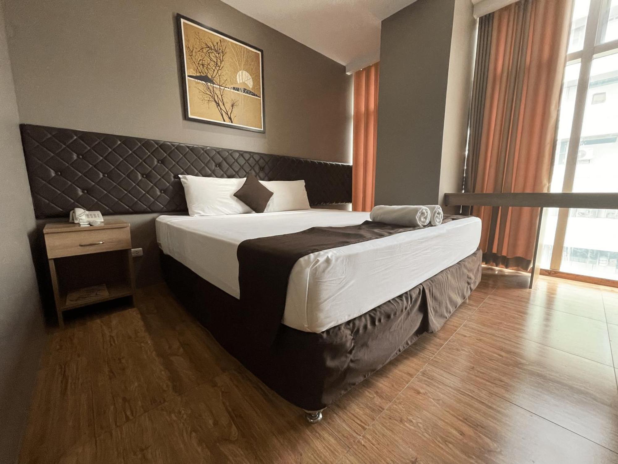 Cebu Capitol Central Hotel & Suites Powered By Cocotel Εξωτερικό φωτογραφία