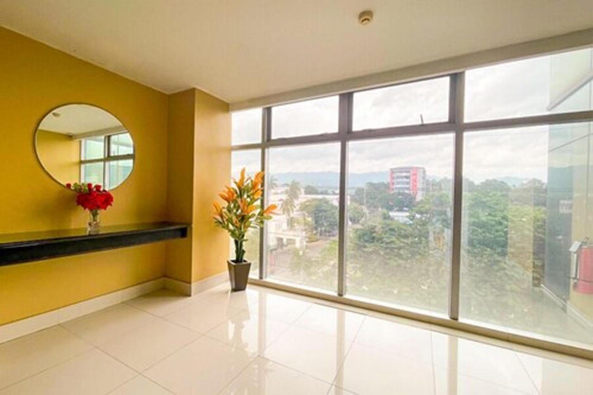 Cebu Capitol Central Hotel & Suites Powered By Cocotel Εξωτερικό φωτογραφία