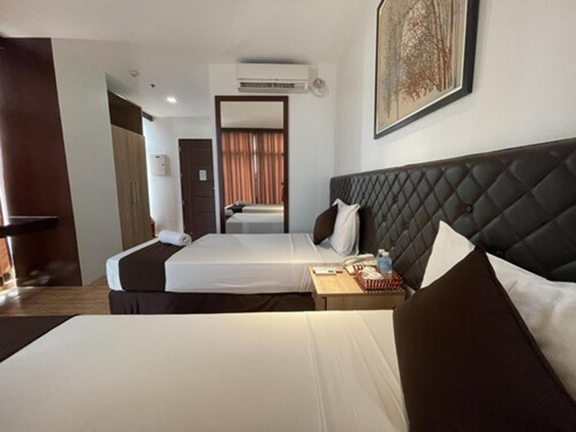 Cebu Capitol Central Hotel & Suites Powered By Cocotel Δωμάτιο φωτογραφία